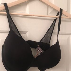 Victoria’s Secret NWT 34DDD Black T-shirt Demi